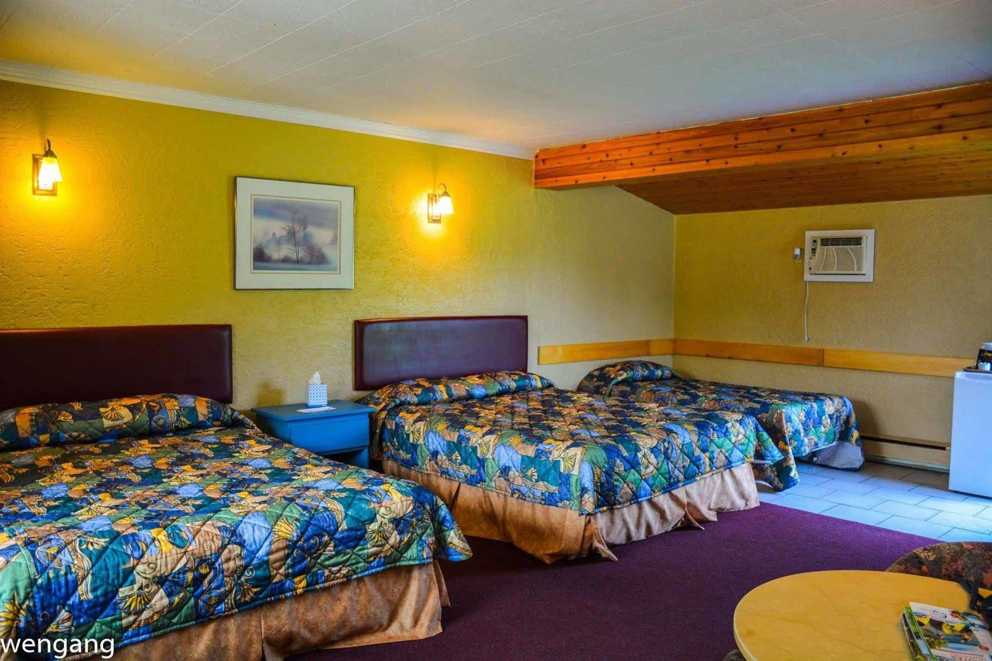 Auberge Godard Nominingue Exterior foto