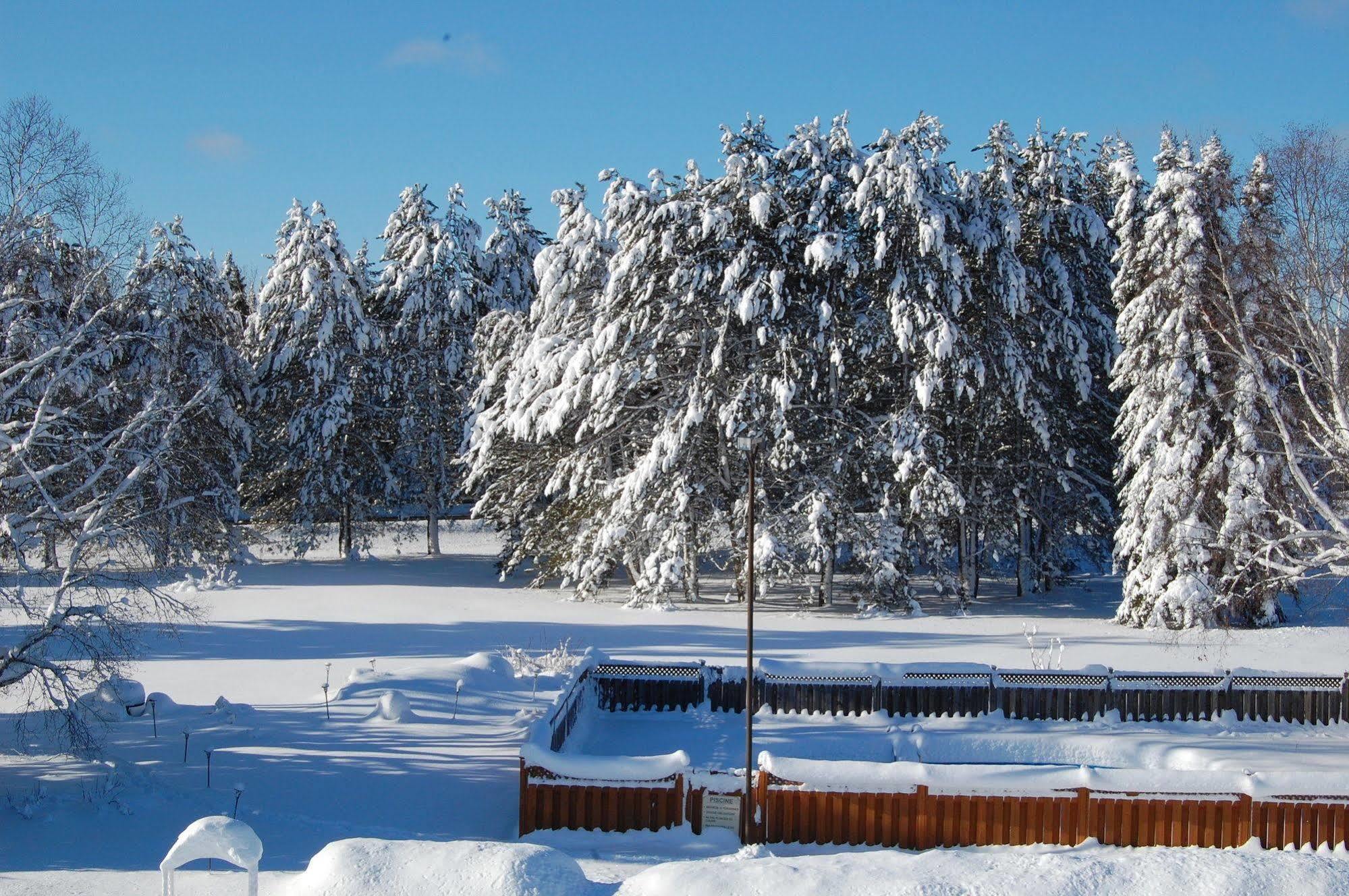 Auberge Godard Nominingue Exterior foto